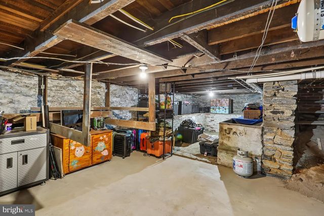 30 HAMILTON AVE, Frederick, MD 21701