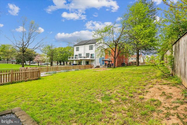 30 HAMILTON AVE, Frederick, MD 21701