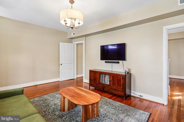 30 HAMILTON AVE, Frederick, MD 21701
