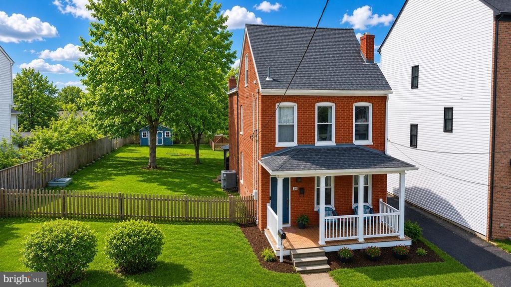 30 HAMILTON AVE, Frederick, MD 21701