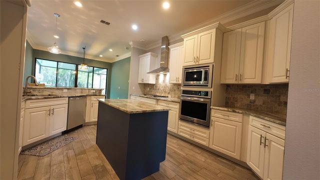 2120 SOUTHERN OAKS LANE, Lakeland, FL 33813