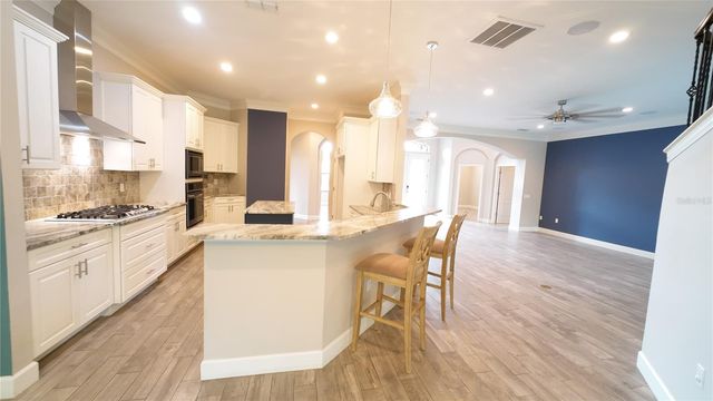 2120 SOUTHERN OAKS LANE, Lakeland, FL 33813