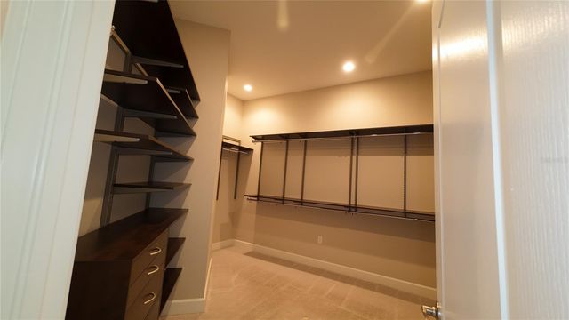 2120 SOUTHERN OAKS LANE, Lakeland, FL 33813