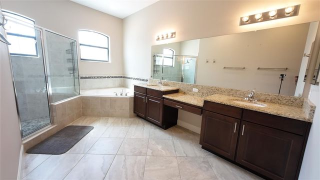 2120 SOUTHERN OAKS LANE, Lakeland, FL 33813