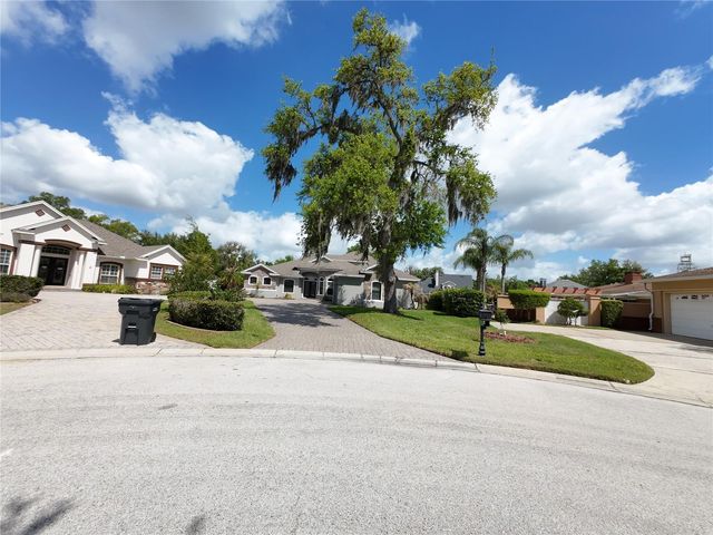 2120 SOUTHERN OAKS LANE, Lakeland, FL 33813