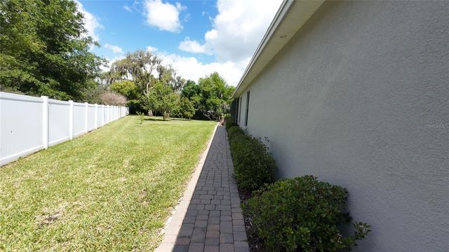 2120 SOUTHERN OAKS LANE, Lakeland, FL 33813