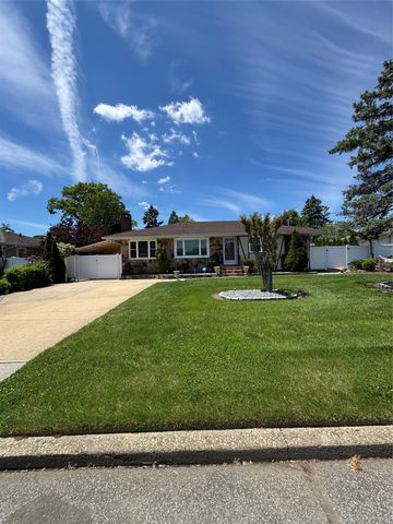 98 W 8th Street, Deer Park, NY 11729