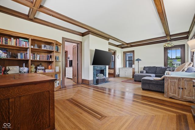 2229 Poplar Street, Terre Haute, IN 47803