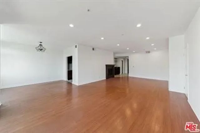 1508 Greenfield Avenue 307, Los Angeles, CA 90025