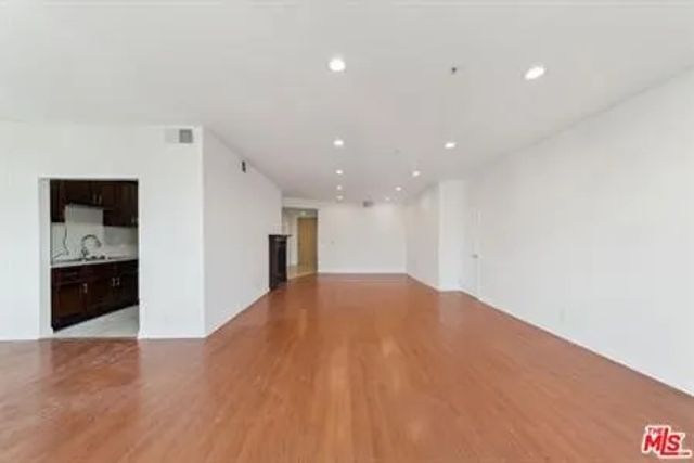 1508 Greenfield Avenue 307, Los Angeles, CA 90025