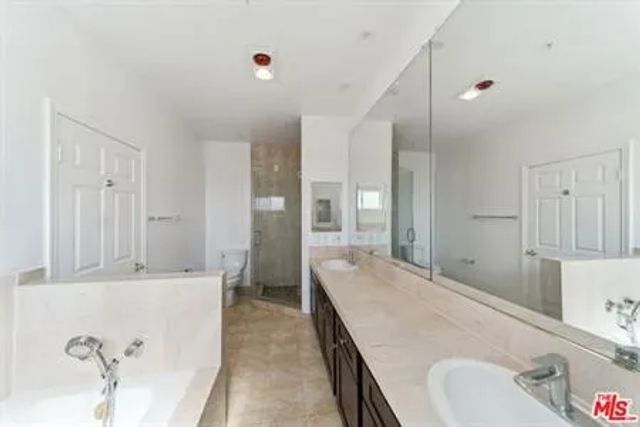 1508 Greenfield Avenue 307, Los Angeles, CA 90025