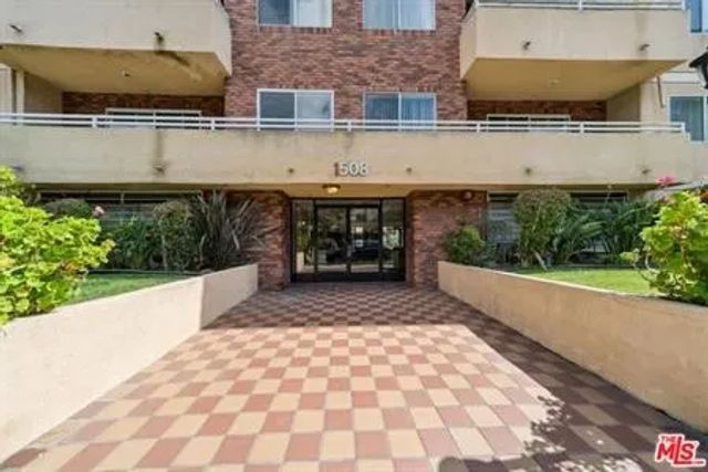 1508 Greenfield Avenue 307, Los Angeles, CA 90025