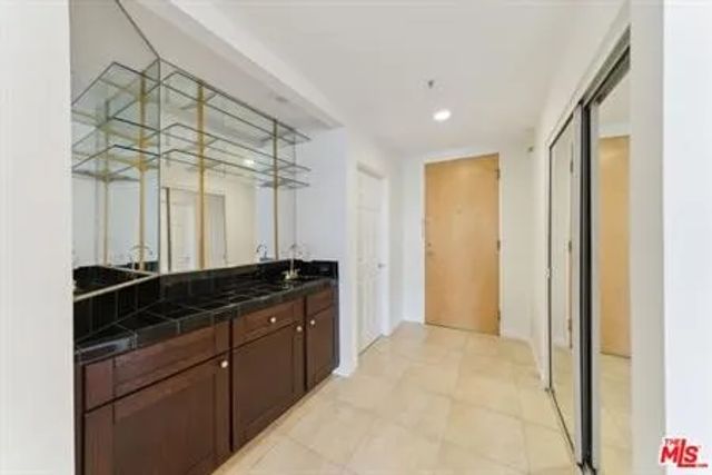 1508 Greenfield Avenue 307, Los Angeles, CA 90025