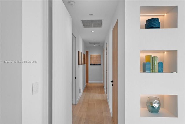 900 Brickell Key Blvd 1604, Miami, FL 33131