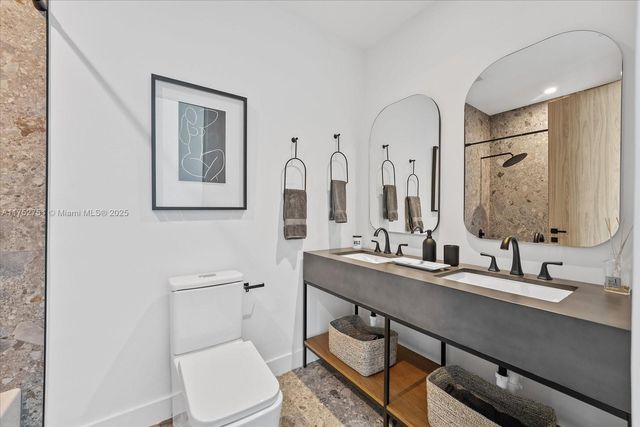 900 Brickell Key Blvd 1604, Miami, FL 33131