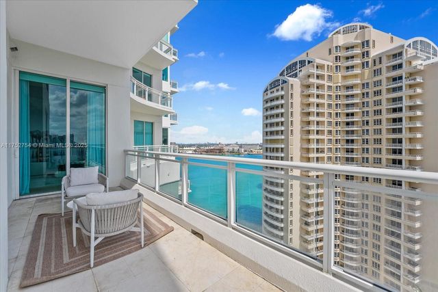 900 Brickell Key Blvd 1604, Miami, FL 33131