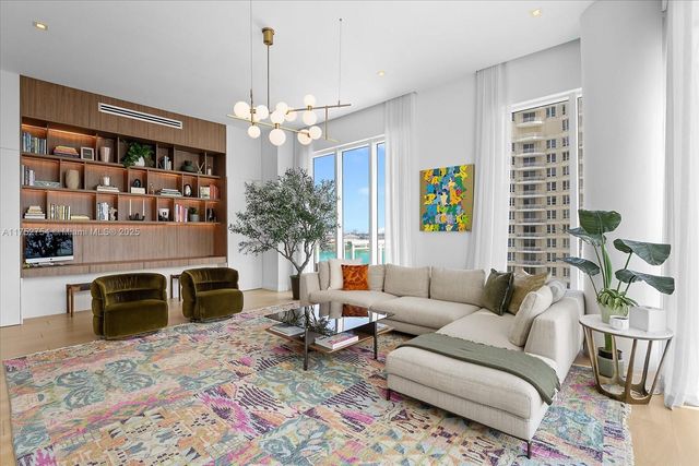 900 Brickell Key Blvd 1604, Miami, FL 33131