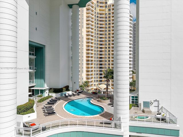 900 Brickell Key Blvd 1604, Miami, FL 33131