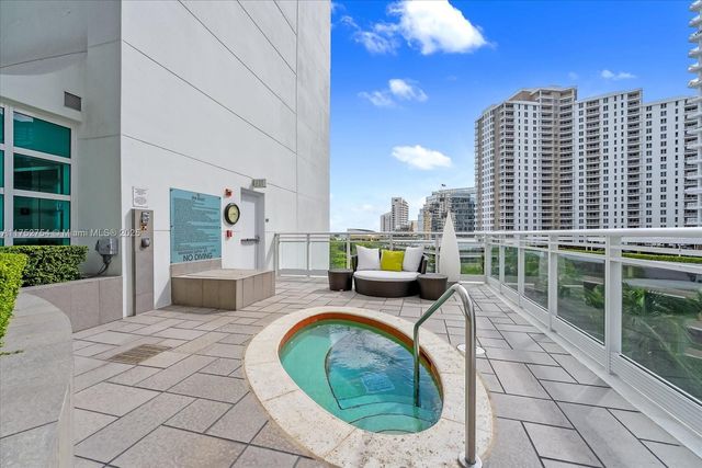 900 Brickell Key Blvd 1604, Miami, FL 33131