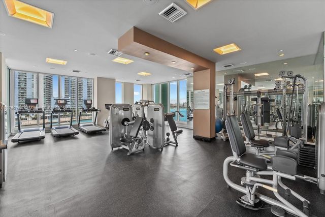 900 Brickell Key Blvd 1604, Miami, FL 33131