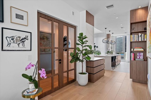 900 Brickell Key Blvd 1604, Miami, FL 33131