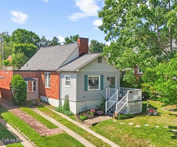 108 West 11th Avenue, Johnson City, TN 37604