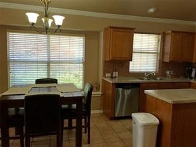 6609 Fairglen Drive, Arlington, TX 76002