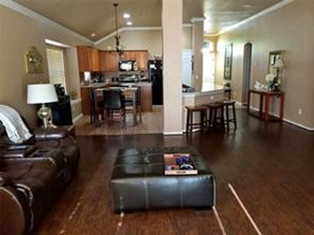 6609 Fairglen Drive, Arlington, TX 76002