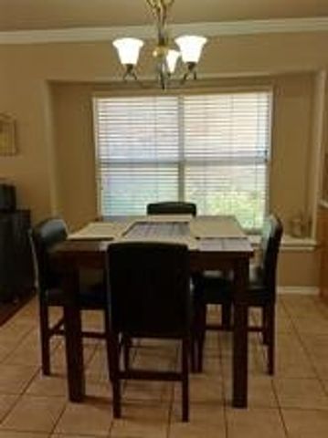 6609 Fairglen Drive, Arlington, TX 76002