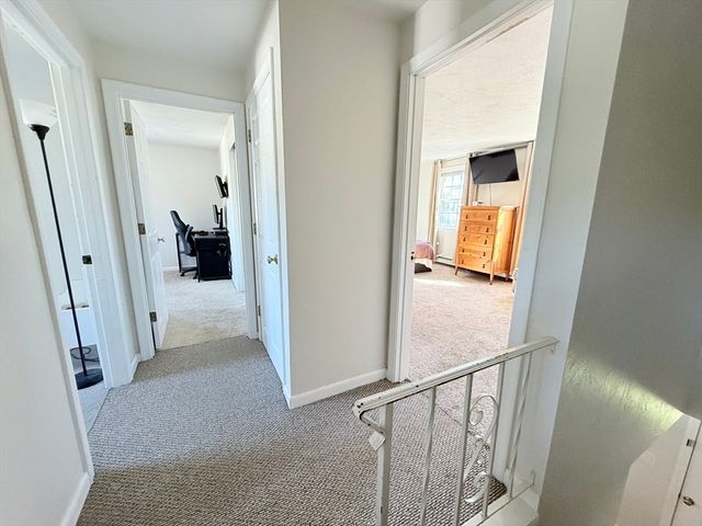 44 Angell St 44, Mansfield, MA 02048