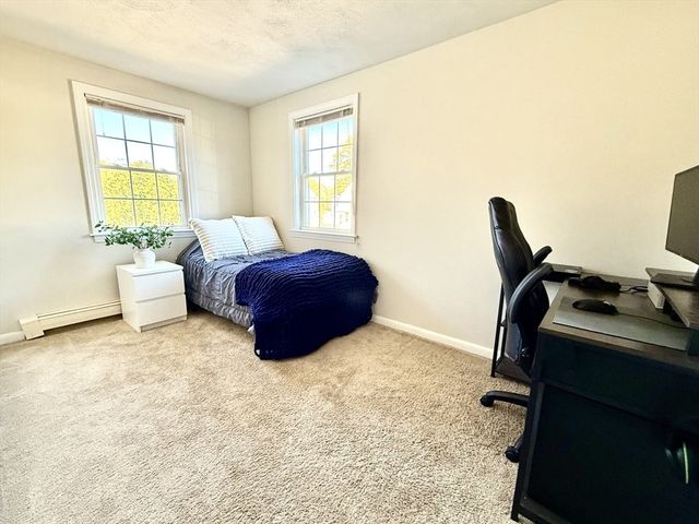 44 Angell St 44, Mansfield, MA 02048