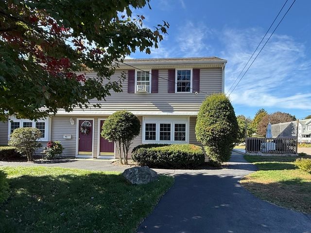 44 Angell St 44, Mansfield, MA 02048