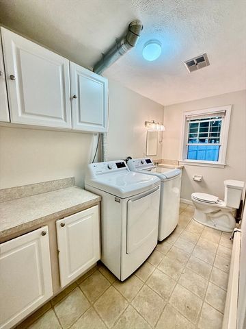 44 Angell St 44, Mansfield, MA 02048