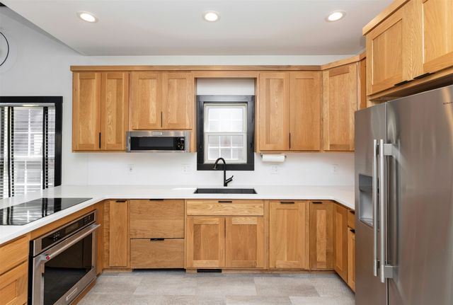 8434 Long Meadow Lane, Johnston, IA 50131