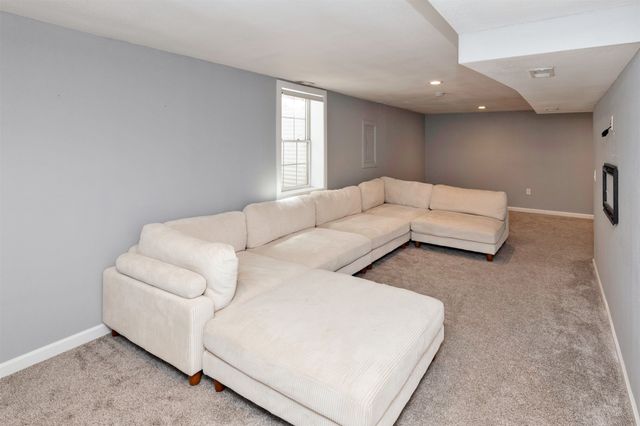 8434 Long Meadow Lane, Johnston, IA 50131