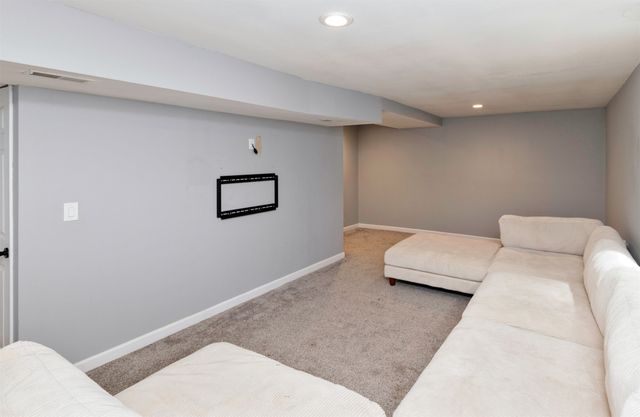 8434 Long Meadow Lane, Johnston, IA 50131