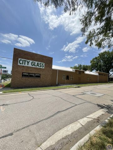 2017 SW 6th Ave 2013 SW 6th Ave., Topeka, KS 66606