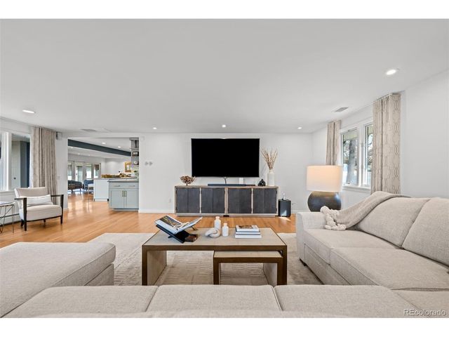 3901 S Dexter St, Cherry Hills Village, CO 80113