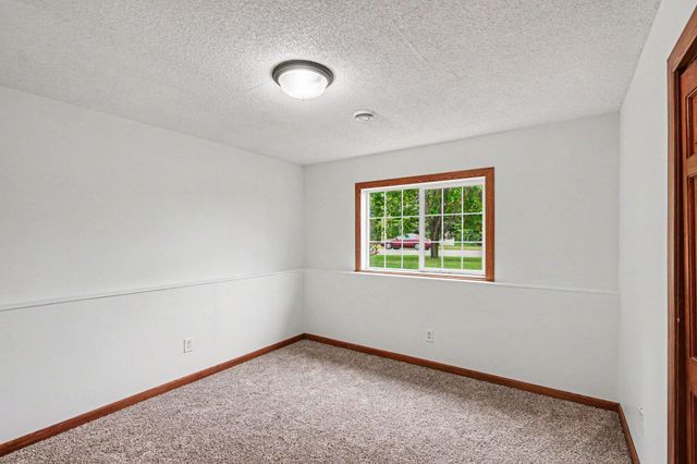 7385 385th Street, North Branch, MN 55056