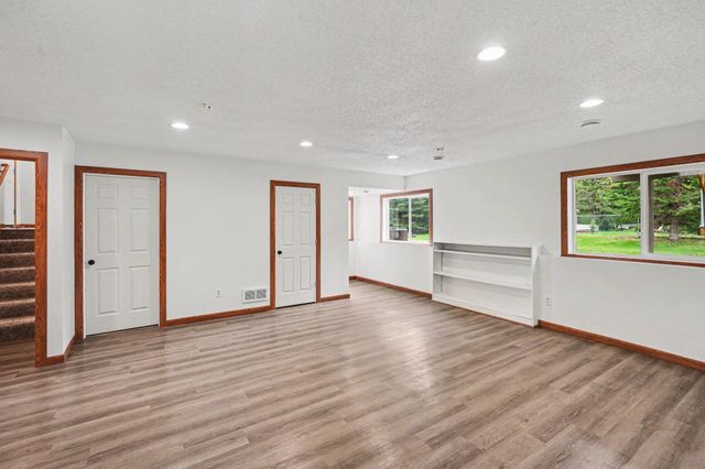 7385 385th Street, North Branch, MN 55056