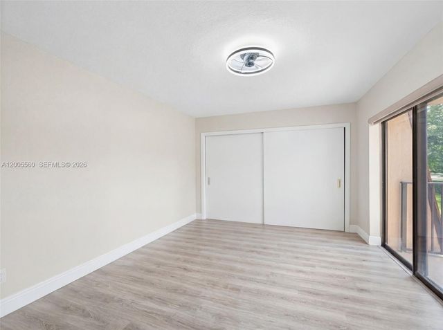 2532 Camelot Ct, Cooper City, FL 33026