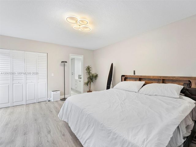 2532 Camelot Ct, Cooper City, FL 33026