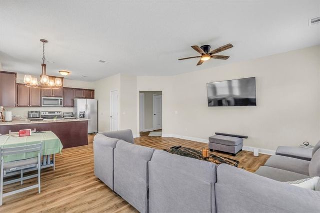 375 Abode Ave, Hinesville, GA 31313