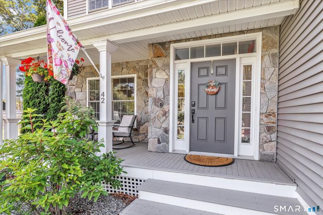 42 Madalyn Lane, Southington, CT 06489