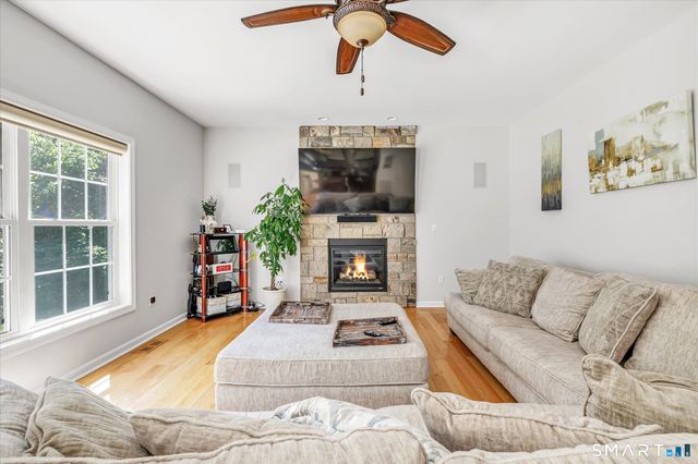 42 Madalyn Lane, Southington, CT 06489