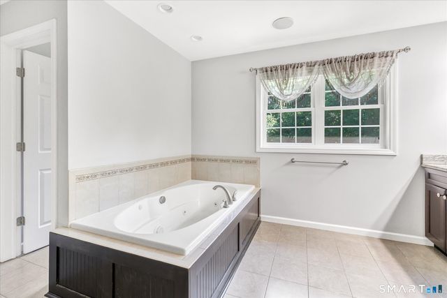 42 Madalyn Lane, Southington, CT 06489