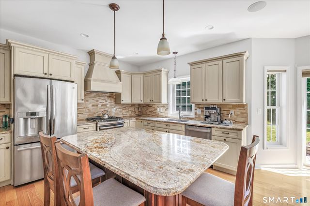 42 Madalyn Lane, Southington, CT 06489