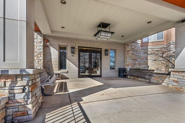 40 PRAIRIE PARK Drive 608, Wheeling, IL 60090