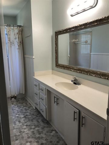 2010 S Boldt, Tyler, TX 75701