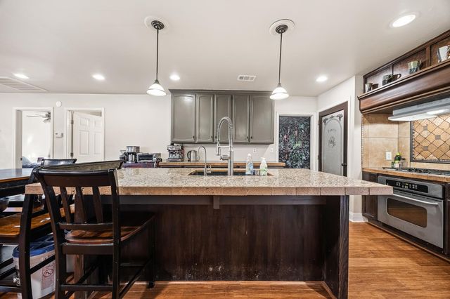 4736 N Vagedes Avenue, Fresno, CA 93705